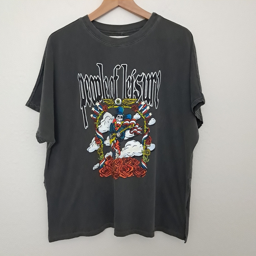 People of Leisure Graphic T Shirt Size Medium Gray Tattoo Skull Rock and Roll